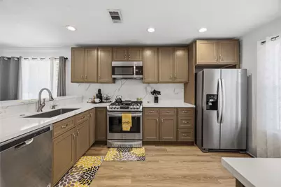 1715 Brewster Street, Houston, TX 77020 - Photo 6