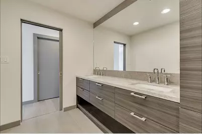 1410 Hyde Park Boulevard #212, Houston, TX 77006 - Photo 28