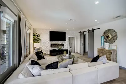 1410 Hyde Park Boulevard #212, Houston, TX 77006 - Photo 2