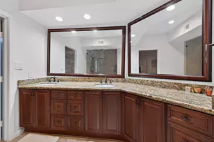 6000 Sugar Hill Dr, Houston, TX 77057 - Photo 20