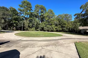 105 Harbor Ct Dr, Conroe, TX 77356 - Photo 4