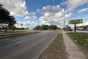 9631 Scott St, Houston, TX 77051 - Photo 6