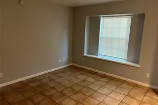 1611 Mapleton Dr, Houston, TX 77043 - Photo 2
