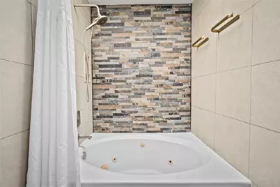 9850 Pagewood Lane #1302, Houston, TX 77042 - Photo 18