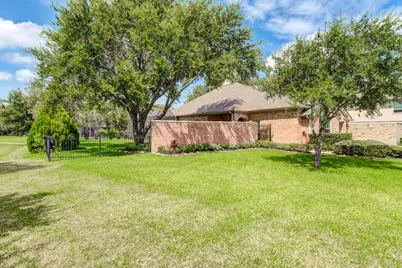 2425 Spellbrook Court, League City, TX 77573 - Photo 44