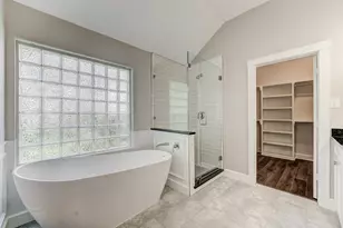 2425 Spellbrook Ct, League City, TX 77573 - Photo 30