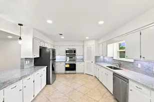12211 3rd St, Santa Fe, TX 77510 - Photo 14