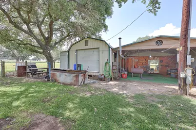 1276 Cr 216, Hallettsville, TX 77964 - Photo 16
