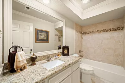 1506 Oak Hollow Drive, Friendswood, TX 77546 - Photo 18