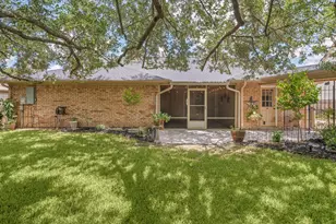 1506 Oak Hollow Dr, Friendswood, TX 77546 - Photo 26