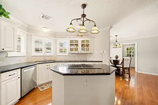 1506 Oak Hollow Dr, Friendswood, TX 77546 - Photo 6