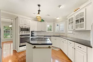 1506 Oak Hollow Dr, Friendswood, TX 77546 - Photo 8