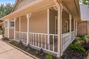 1506 Oak Hollow Dr, Friendswood, TX 77546 - Photo 22