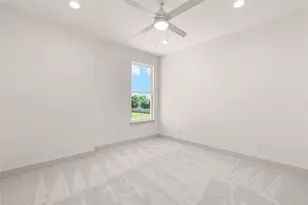4006 Buffalo Moon Dr, Houston, TX 77045 - Photo 14