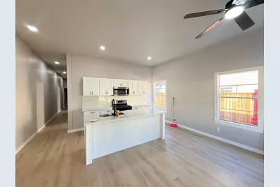 2209 Gano St, Houston, TX 77009 - Photo 8