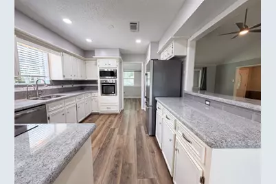 10327 Sweetwood Drive, Houston, TX 77070 - Photo 2