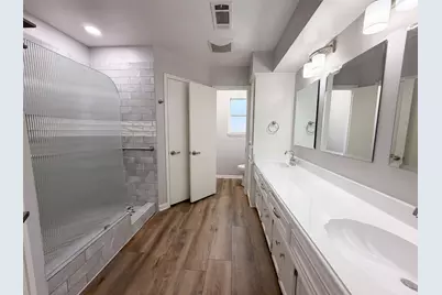 10327 Sweetwood Drive, Houston, TX 77070 - Photo 16
