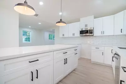 1310 E 34th Street, Houston, TX 77022 - Photo 4