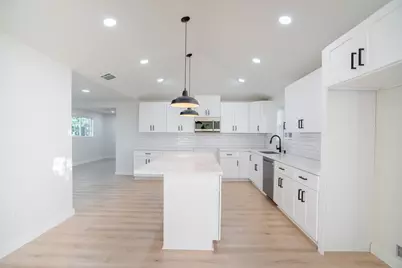 1310 E 34th Street, Houston, TX 77022 - Photo 1