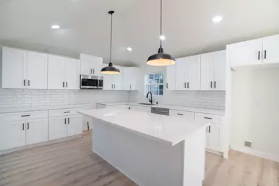 1310 E 34th Street, Houston, TX 77022 - Photo 2