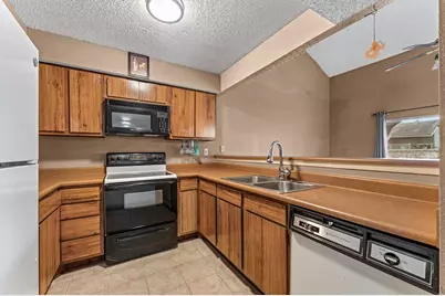 13014 Greenway Chase Court #3014, Houston, TX 77072 - Photo 6
