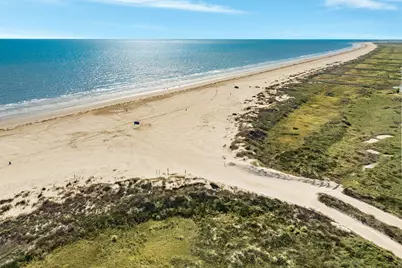 4014 Mendocino Drive, Galveston, TX 77554 - Photo 10