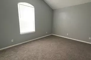5522 Lakefield Dr, Houston, TX 77033 - Photo 6
