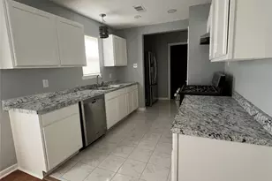 5522 Lakefield Dr, Houston, TX 77033 - Photo 4