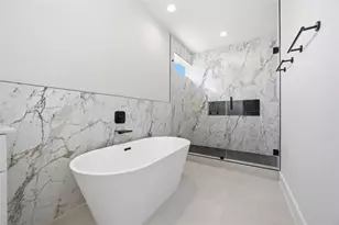 10612 Ashville Dr, Houston, TX 77051 - Photo 24