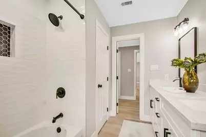 5731 Creekbend Drive, Houston, TX 77096 - Photo 34