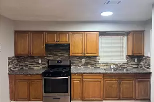 11322 Murr Way, Houston, TX 77048 - Photo 2
