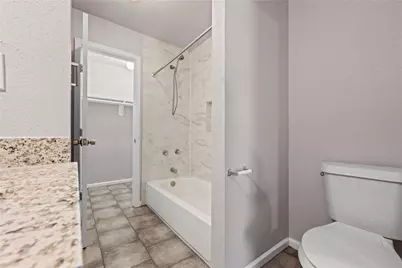 6138 Kenilwood Drive, Houston, TX 77033 - Photo 10