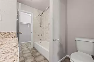 6138 Kenilwood Dr, Houston, TX 77033 - Photo 10