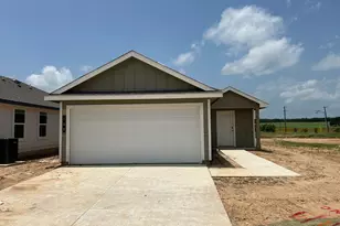109 Mullins Dr, Rockdale, TX 76567 - Photo 1
