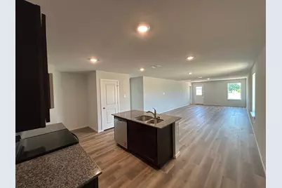 109 Mullins Drive, Rockdale, TX 76567 - Photo 2