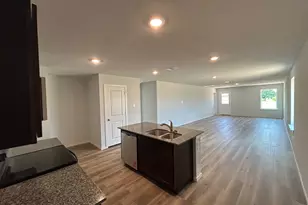 109 Mullins Dr, Rockdale, TX 76567 - Photo 2