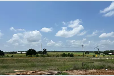 109 Mullins Drive, Rockdale, TX 76567 - Photo 4