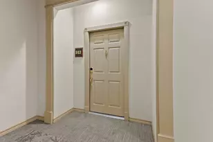 2400 McCue Rd, Houston, TX 77056 - Photo 14