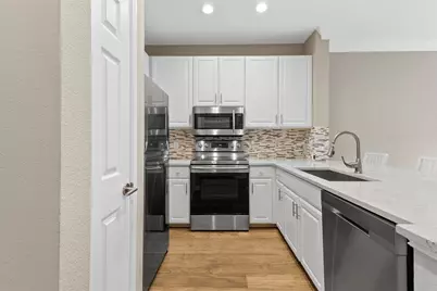 2400 McCue Road #312, Houston, TX 77056 - Photo 8