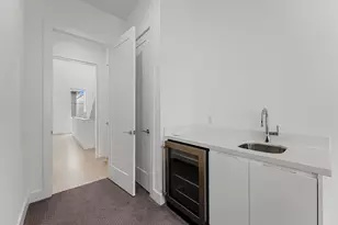 5854 E Post Oak Ln, Houston, TX 77055 - Photo 16