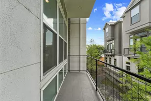 5854 E Post Oak Ln, Houston, TX 77055 - Photo 14