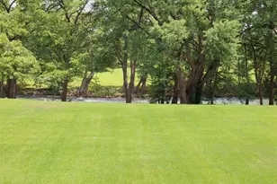 730 E Mather St, New Braunfels, TX 78130 - Photo 26