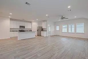 2913 Bur Lndg Ln, Rosenberg, TX 77469 - Photo 2