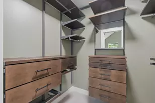 226 Sydnor St, Houston, TX 77020 - Photo 14