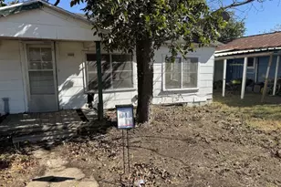948 S Williamson St, Giddings, TX 78942 - Photo 6