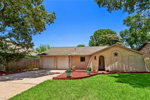 5110 Geneva Dr, Friendswood, TX 77546 - Photo 1