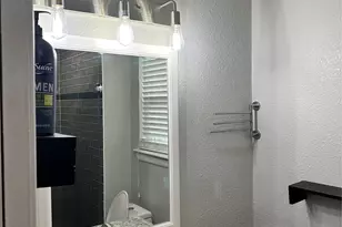 9414 Highmeadow Dr, Houston, TX 77063 - Photo 10