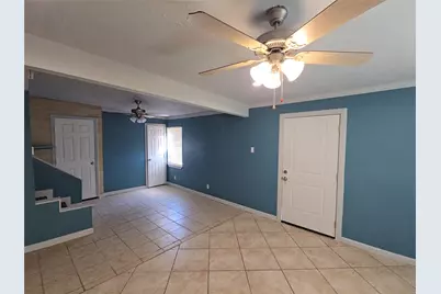 9010 Linda Vista Road #B, Houston, TX 77078 - Photo 2