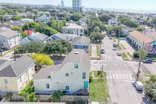 1002 Sealy St, Galveston, TX 77550 - Photo 6