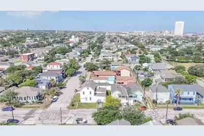 1002 Sealy Street, Galveston, TX 77550 - Photo 12